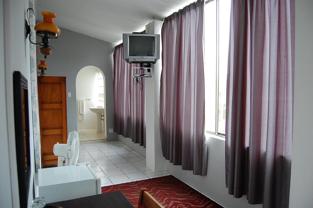 Glencoe Guest House Кинг Уилиямс Таун Екстериор снимка